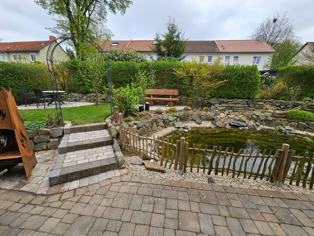 Projekt von Garten Express im Bereich Gartenbau und Außenarbeiten